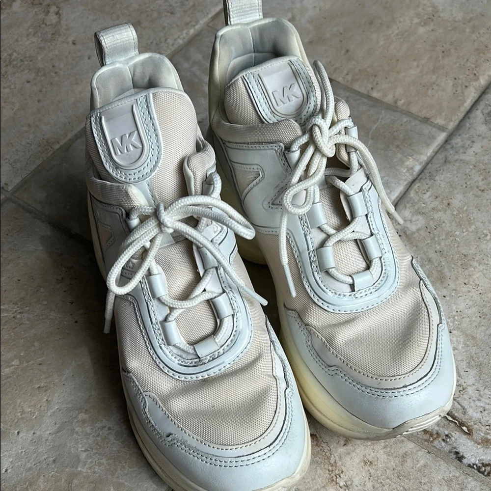 Michael Kors Cream Low-Top Sneakers with Chunky Sole - Picture 2 of 7